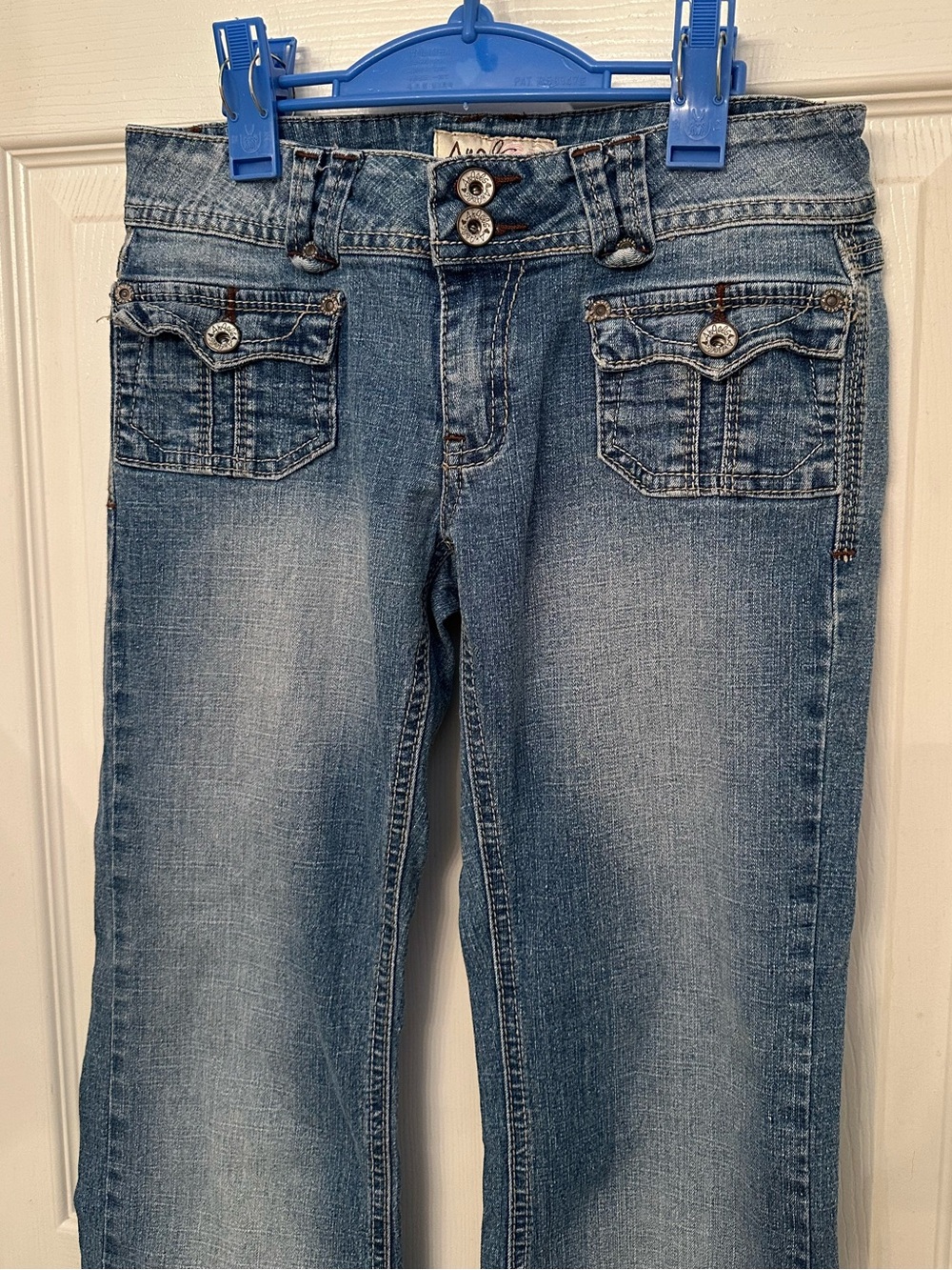 Vintage Angels Boot Cut Blue Jeans with Front Flap Pockets